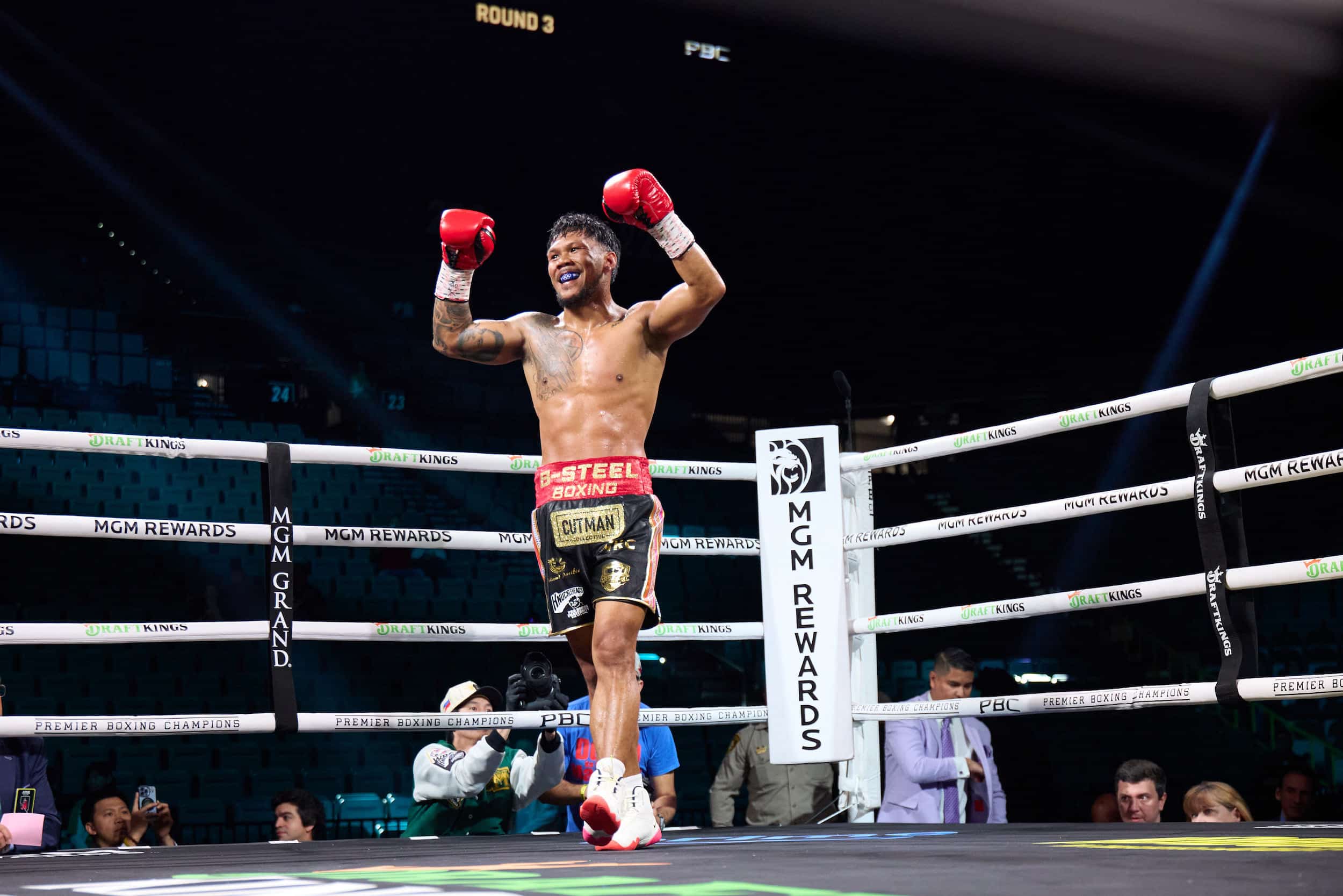 Eumir Marcial beats Bernard Joseph in Pacquiao-Barrios undercard