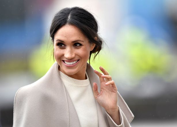 A relationship expert says that Prince Harry going on a solo trip shows trust in their relationship