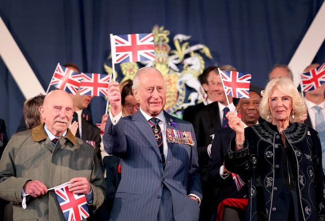 Veteran Harry Richardson with the King and Queen during the VE Day 80th anniversary concert