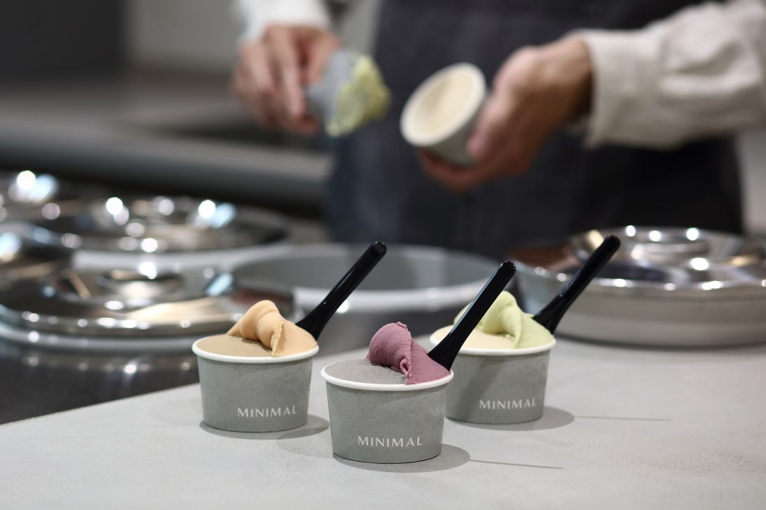 Each cup has a signature, uniform ridge.