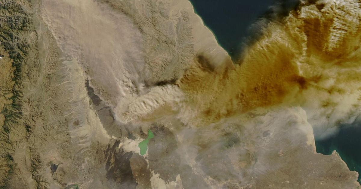 Airlines cancel flights, issue advisories as ash from Ethiopian volcano eruption enters India
