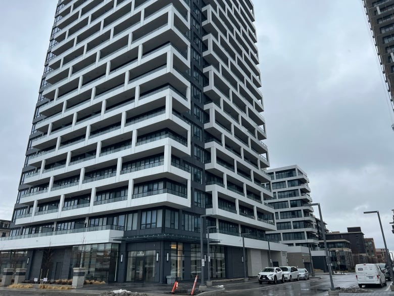 A wide shot of the high-rise condo near Highway 7 and Warden in Markham where Isabella Dan lived before her disappearance. She was last seen getting into a Porsche Cayenne outside her building the night of March 3.
