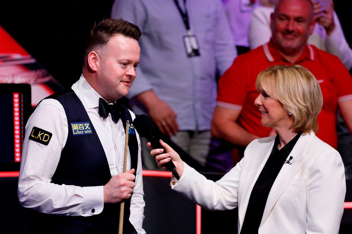 Shaun Murphy speaks to Hazel Irvine after losing the World Snooker Championship 2026 Final against Wu Yize