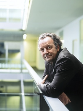 Mark Pieth is a Swiss law professor and previously oversaw a reform process at FIFA. (Keystone / Martin Ruetschi) Picture of Mark Pieth