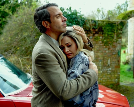 Tom Cullen and Stefanie Martini in The Gold