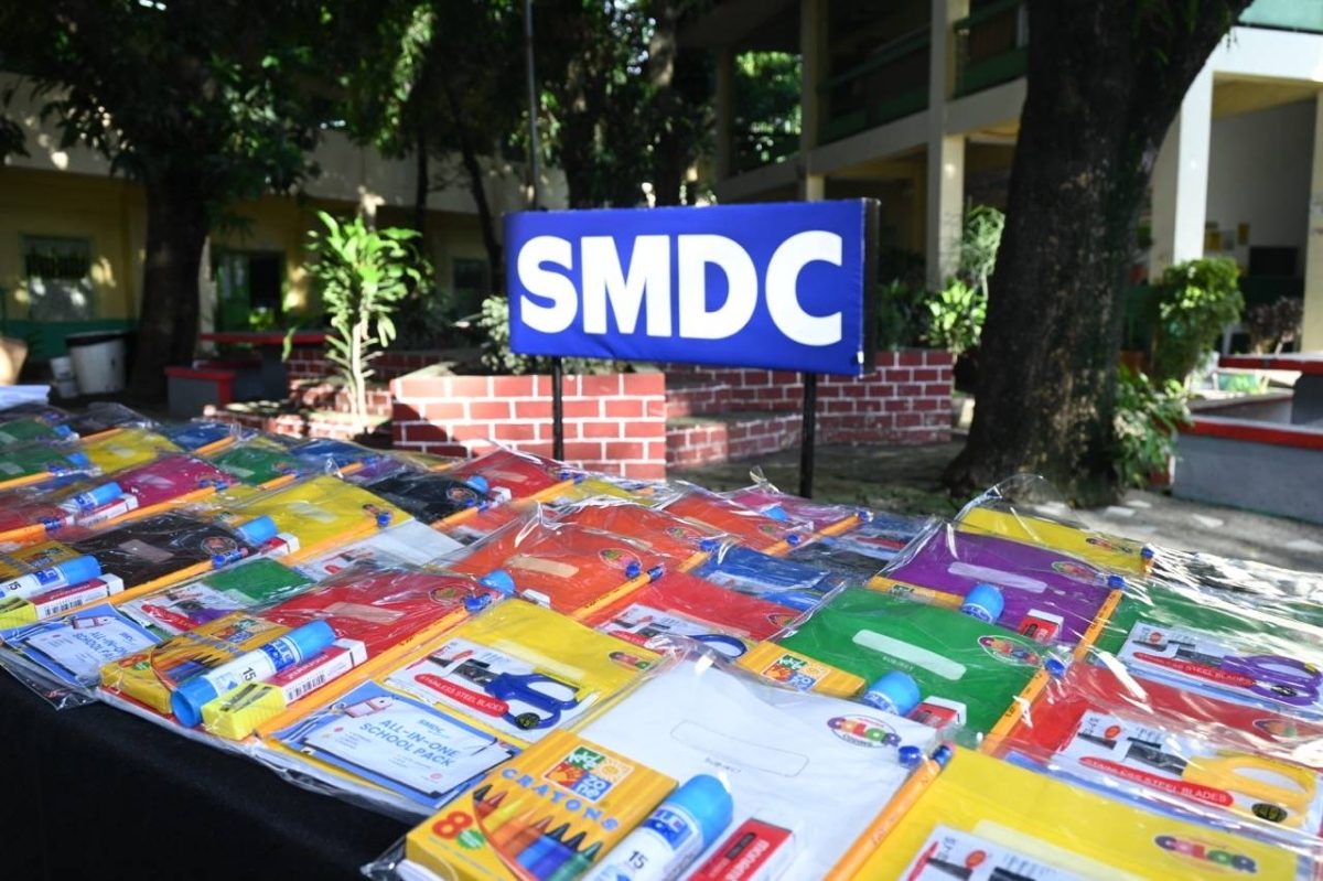 READY TO LEARN School kits are prepared by SMDC for distribution to Kinder and Grade 1 learners of Cutcut Elementary School. PHOTO FROM SMDC