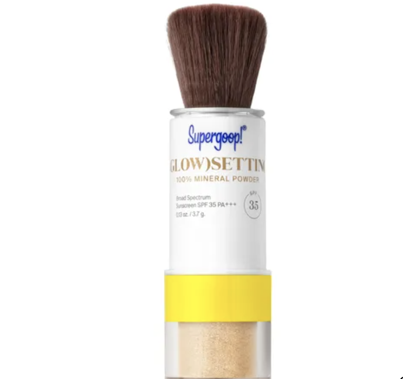 New & Exclusive: Supergoop! (Glow)setting Powder 100% Mineral SPF 35 PA+++ comes with a brush, in white and yellow packaging.