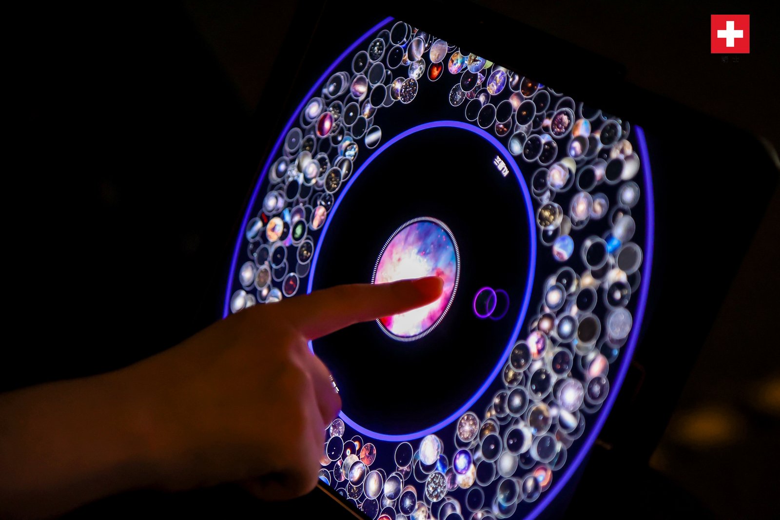 Cosmic collisions, an interactive display created by the Laboratory for Experimental Museology (eM+), EPFL.