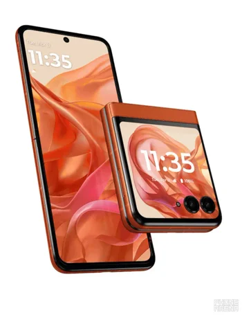 Grab a Moto razr 2024 for free!