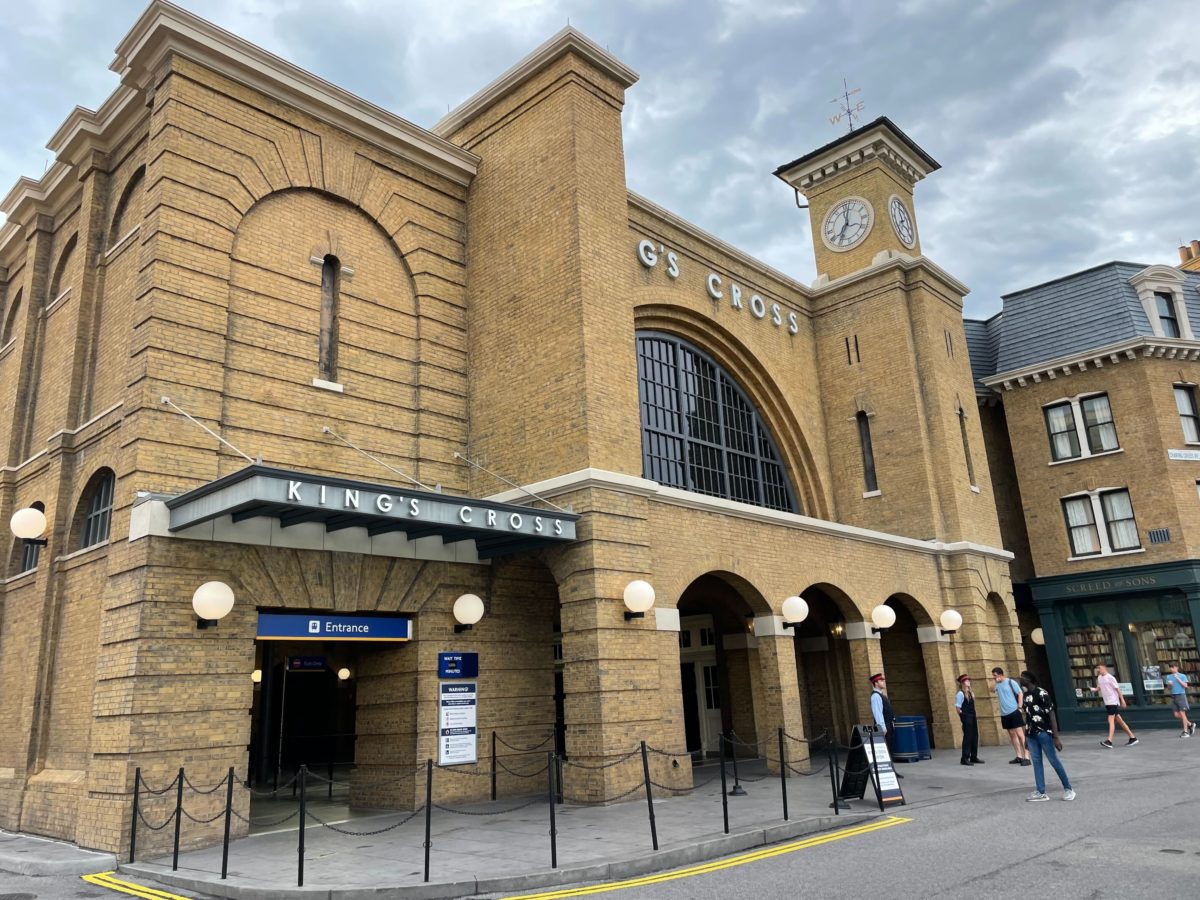 VIDEO: Hermione's Voice Updated to Sound More Like Emma Watson on Hogwarts Express at Universal Orlando Resort 3 Hogwarts express refurb 1