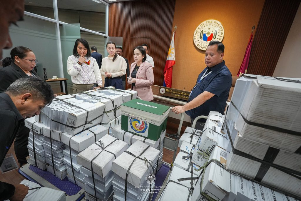 Senate receives articles of impeachment