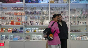 China cracks down on stories about men in love, female fans mourn idealised romances