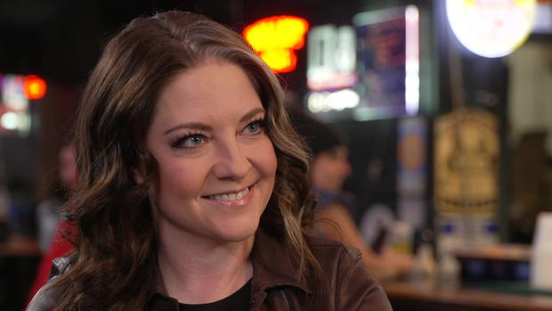 ashley-mcbryde-b.jpg