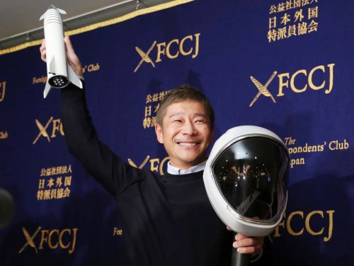 A Japanese fashion billionaire just pledged to give away $9 million on Twitter for a 'social experiment' A Japanese fashion billionaire just pledged to give away $9 million on Twitter for a 'social experiment'