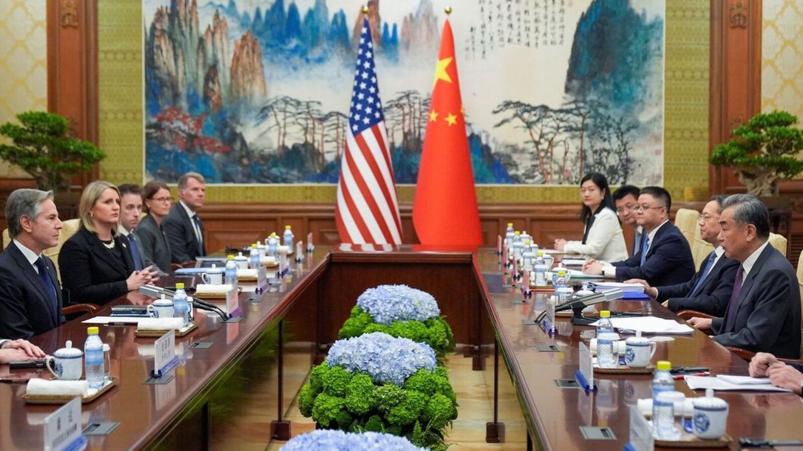 Blinken meets with Xi as US pressures China to end support for Russia