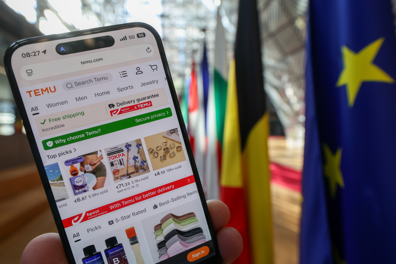 Tens of thousands of packages are sent to Switzerland from China every day