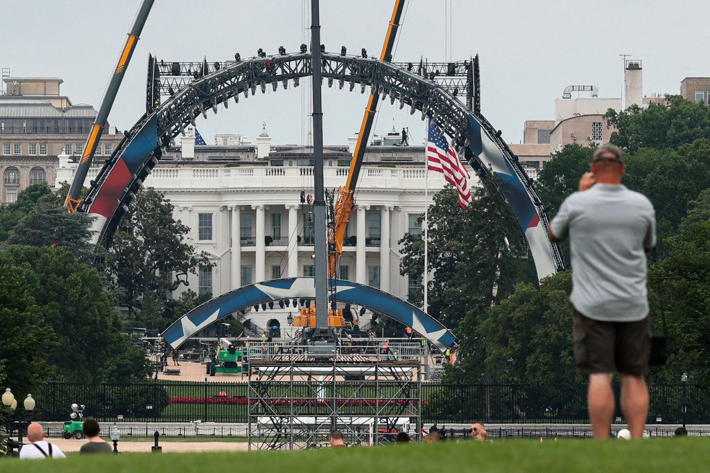 Construction is underway on a temporary arena that will host the UFC Freedom 250 at the White House in Washington
